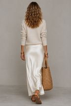 Livia – Elegancka Sukienka Maxi z Dekoltem V